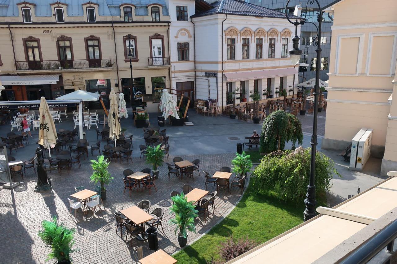 Central 2 Appartement Craiova Buitenkant foto