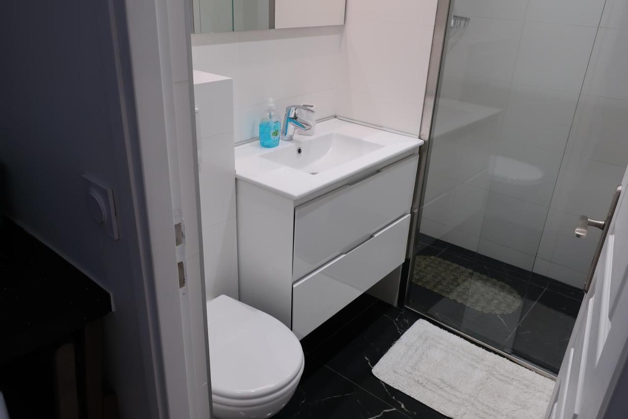 Central 2 Appartement Craiova Buitenkant foto
